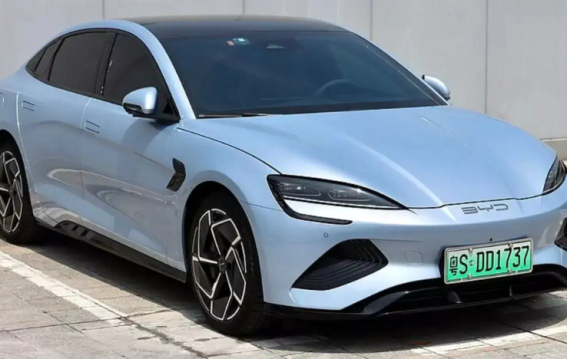 Chinese EVs Surge Ahead, Challenging Tesla’s Dominance in Global Market